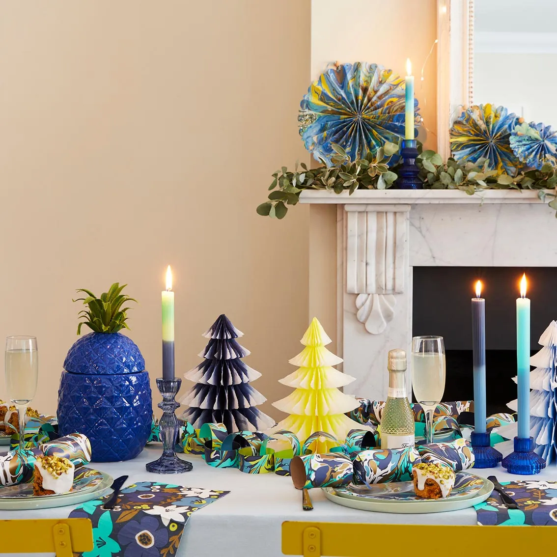 Blue Ceramic Pineapple Ice Bucket