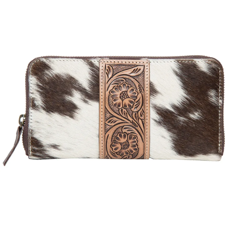 Salta | Cowhide Zippered Wallet with Tooling Details